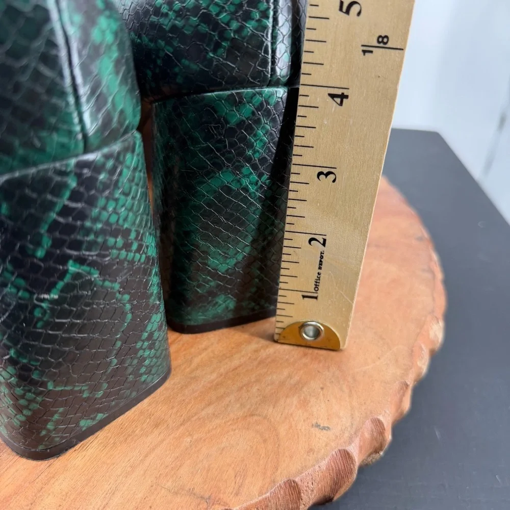 Nordstrom Rack Oslo Green & Black Snake Print Heel Pointed Loafers Sz 10 Elphaba